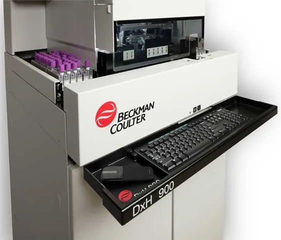 Beckman Coulter DxH 900 — От одиночного прибора до линии из трёх модулей