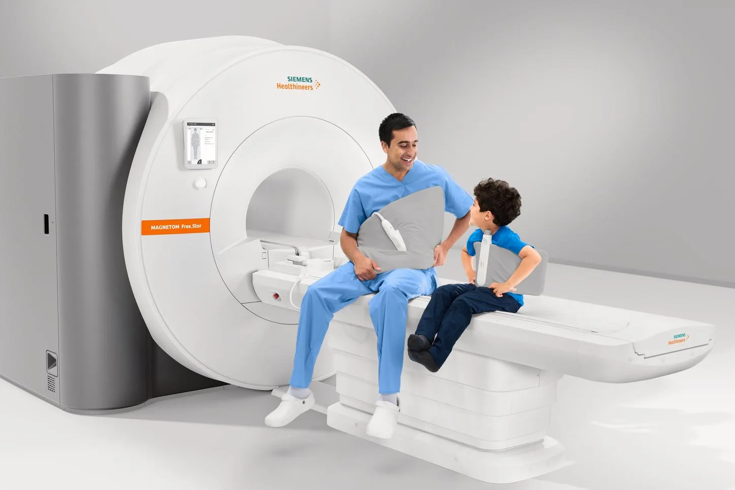 Siemens MAGNETOM Lumina 3T — Магнит 3 Тл с полем обзора 55 × 55 × 50 см